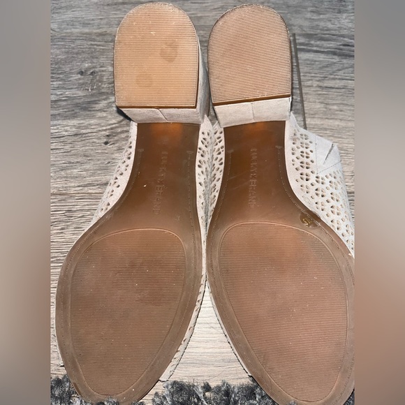 Lucky Brand Perforated Design Grey/Tan Colored Heels Size 8.5 M - Picture 7 of 8